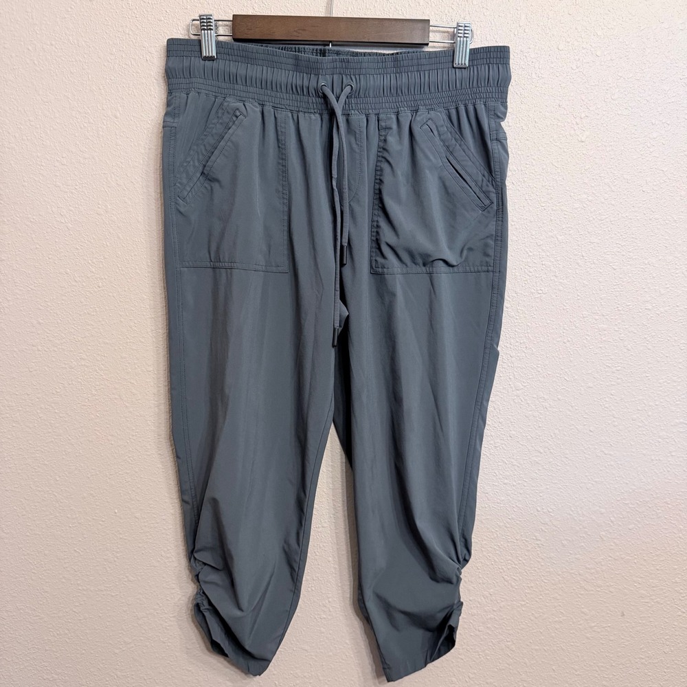 Prana Midtown Capri Womens Charcoal Grey Ruched Hiking Jogger RN124977 Size M